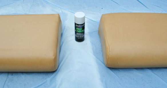 spray-painting-vinyl-cushions-dupli-color